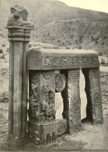 Bharhut rail East Gateway excavation.jpg