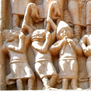 Foreigners at Sanchi Stupa I North Gateway1.jpg